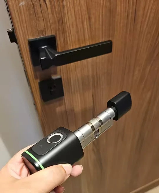 قفل أسطواني ذكي TTlock ببصمة الإصبع والبطاقة، قفل باب إلكتروني ذكي بأسطوانة أوروبية