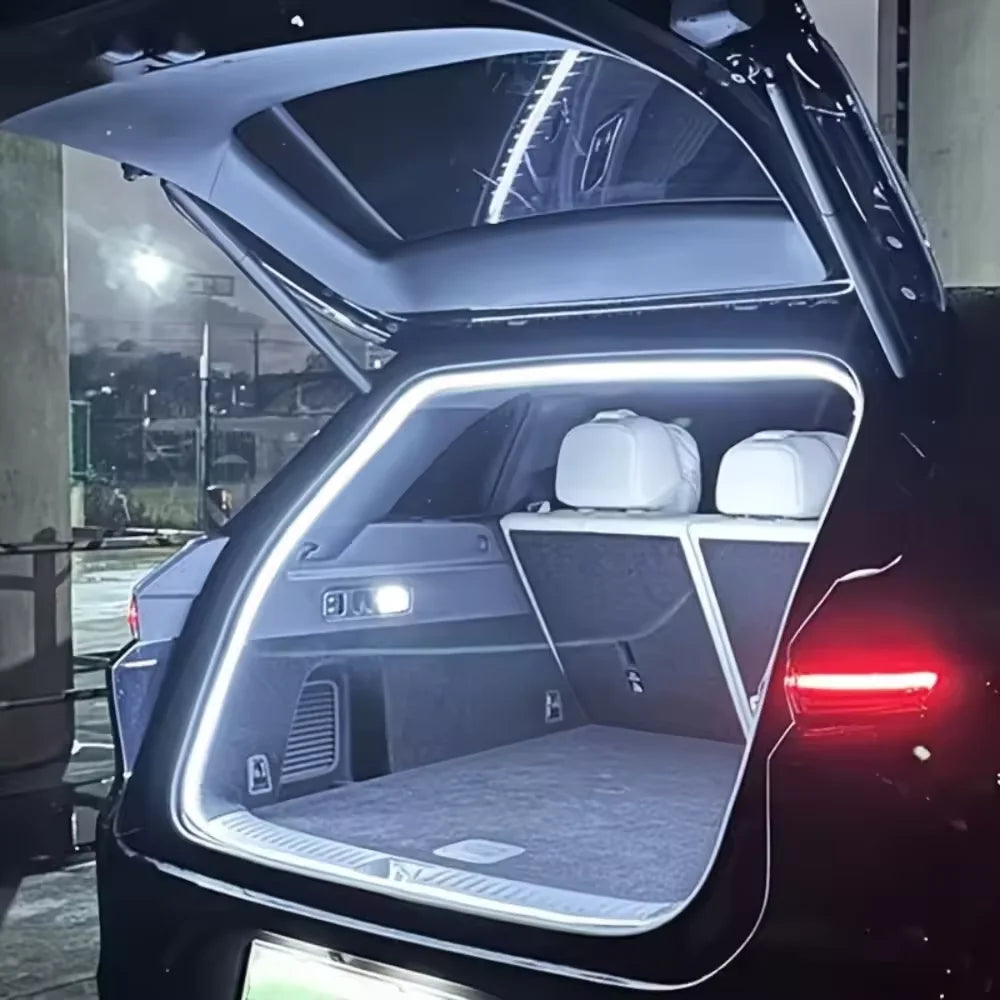 إضاءة صندوق السيارة عالية السطوع، إضاءة داخلية محيطة للزينة، شريط إضاءة LED لباب الصندوق الخلفي يستشعر تلقائيًا بدون أسلاك